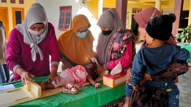 Giat Imunisasi Dalam Bulan Imunisasi Anak Nasional (BIAN) Dusun 03 Desa Babadan Lor