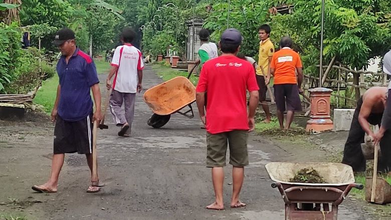 Giat Kerja Bakti RT 001, RT 002, RT 003 dan RT 004 Dusun 1 Kedunggulun