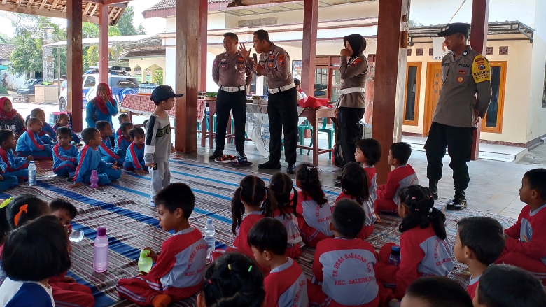 Polisi Sahabat Anak, Dekatkan Polisi Dan Anak Sejak Dini