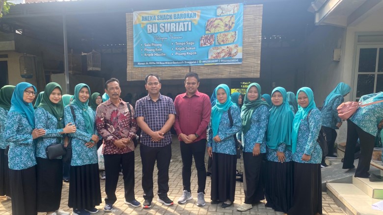 Lakukan Studi Tiru, TP PKK Se-Kecamatan Balerejo Kunjungi Usaha Pengolahan Pisang